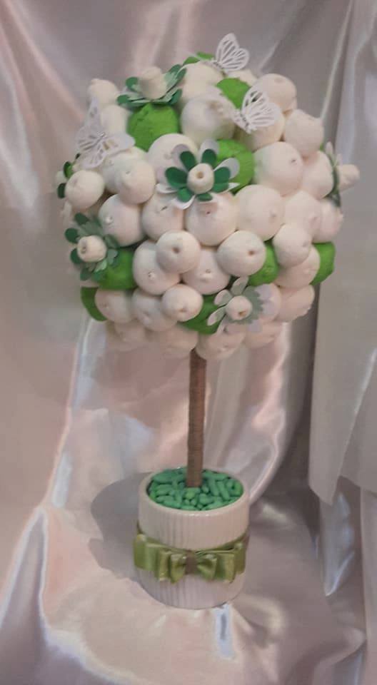 Albero in bianco e verde Albero in bianco e verde