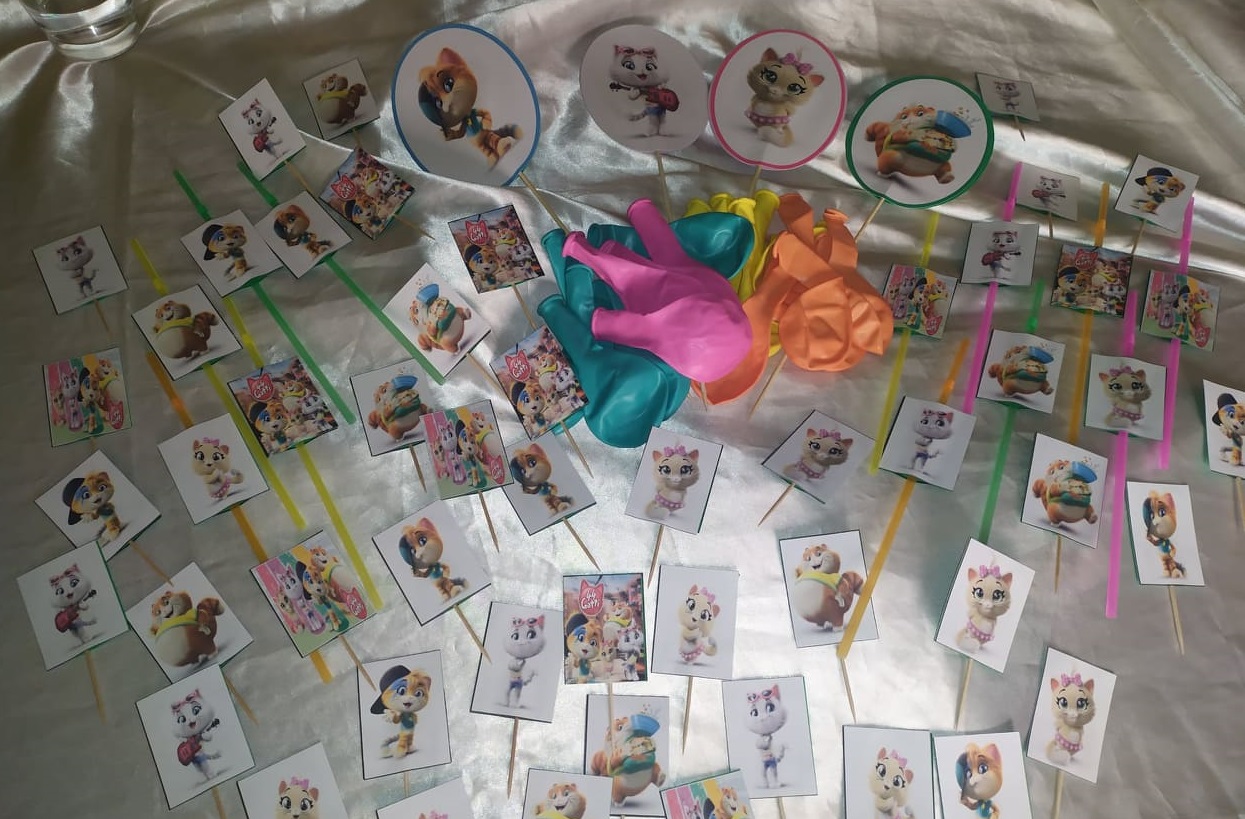 Kit Decorativo 44 Gatti