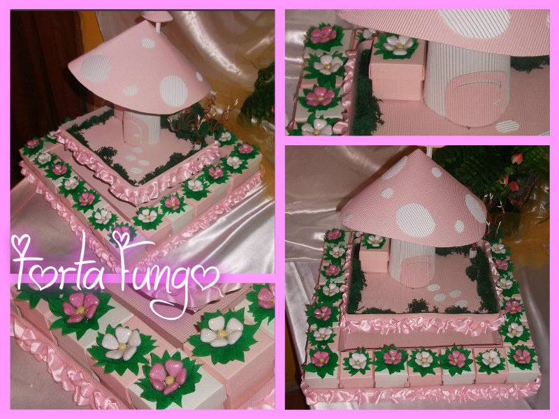 Torta Fungo in rosa con margherite di confetti
